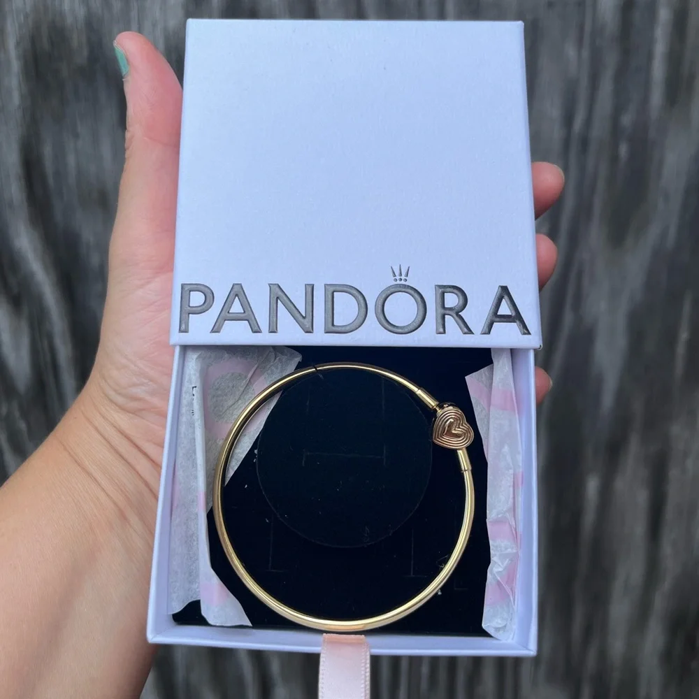 Brand New Pandora radiating heart clasp bangle Bracelet 14k gold plating - Picture 1 of 7